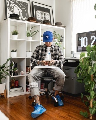 С чем носить черную рубашку с длинным рукавом мужчине