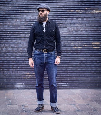 С чем носить черную рубашку с длинным рукавом в 30 лет мужчине