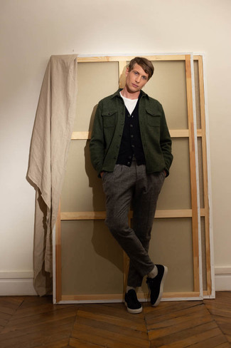 Какие кардиганы носить с черными низкими кедами мужчине