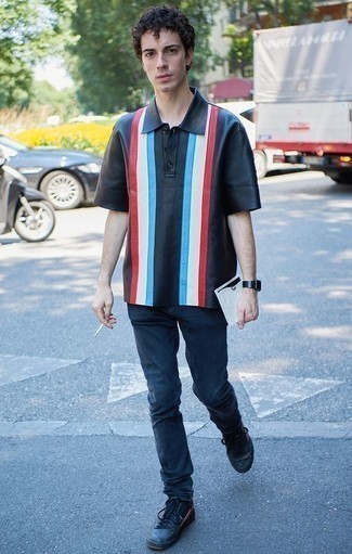 Какие футболки-поло носить с черными низкими кедами мужчине