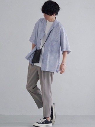 С чем носить черную сумку почтальона