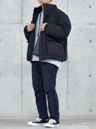 С чем носить черную сумку почтальона