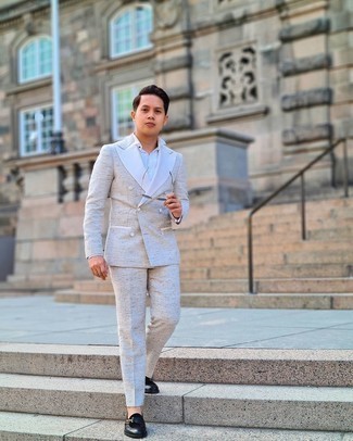 Какие костюмы носить с черными монками