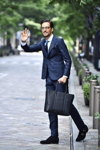 Какие костюмы носить с черными монками