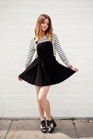 С чем носить черный сарафан