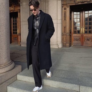С чем носить черное длинное пальто