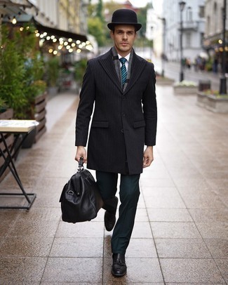 Какие лоферы носить с черным длинным пальто