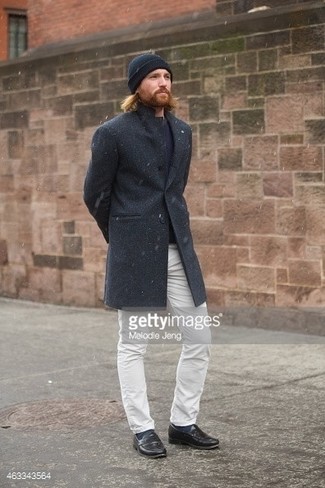 Какие лоферы носить с черным длинным пальто