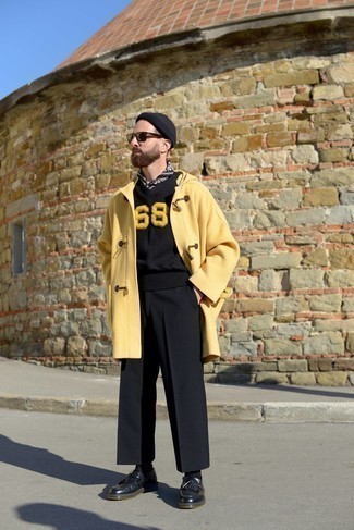 С чем носить черную бандану с "огурцами" мужчине