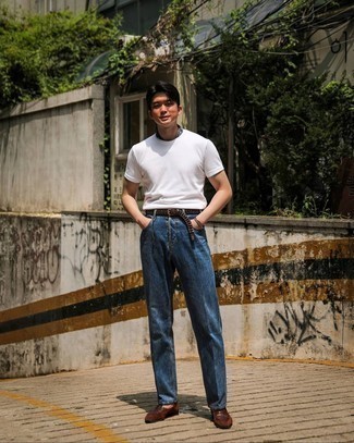 С чем носить черную бандану с "огурцами" мужчине