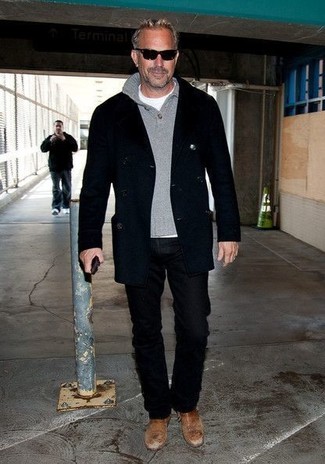 Как носить черное полупальто с черными джинсами