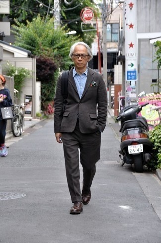 С чем носить черный нагрудный платок