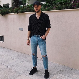 С чем носить черную рубашку с длинным рукавом в горошек мужчине