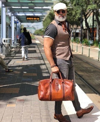 С чем носить черную рубашку в горошек мужчине