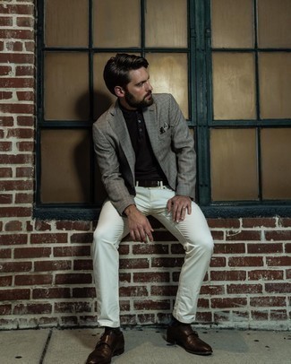 Как носить черную футболку-поло с черным пиджаком мужчине