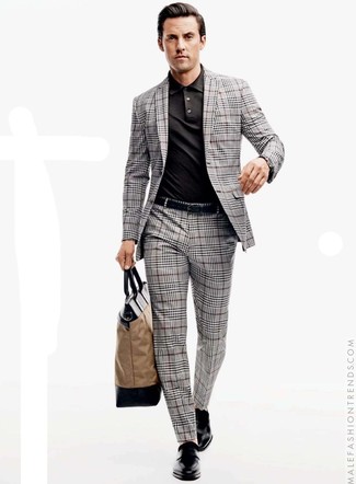 Какие монки с двумя ремешками носить с черной футболкой-поло