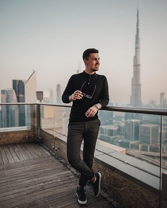 С чем носить черный свитер с воротником поло мужчине