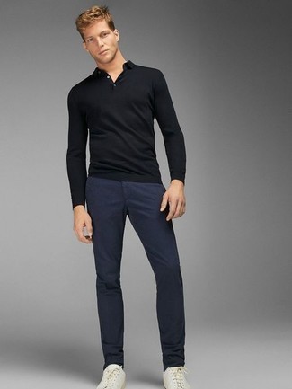 С чем носить черный свитер с воротником поло мужчине