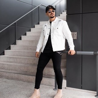 С чем носить черную бейсболку с принтом мужчине