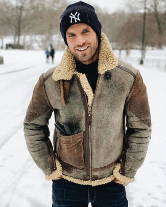 С чем носить черную шапку с принтом мужчине