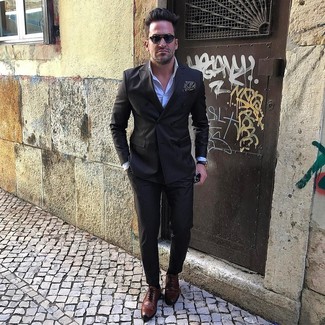 С чем носить черный нагрудный платок с принтом