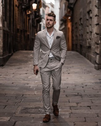 С чем носить черный нагрудный платок с принтом