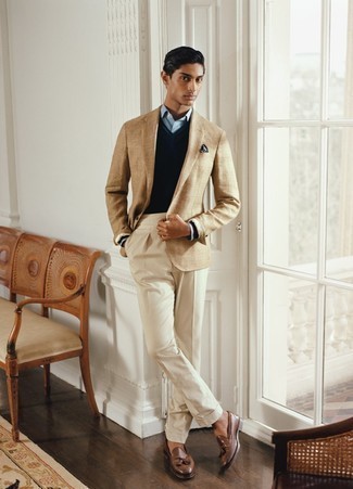 С чем носить черный нагрудный платок с принтом