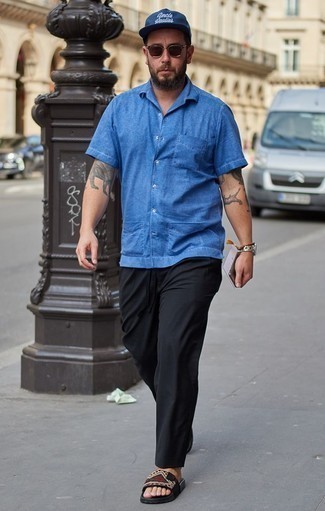 С чем носить черные сандалии с принтом мужчине