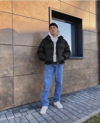 Какой худи носить с черной курткой-пуховиком мужчине