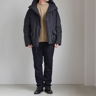 С чем носить черную куртку-пуховик мужчине