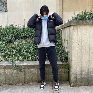 С чем носить черную куртку-пуховик мужчине