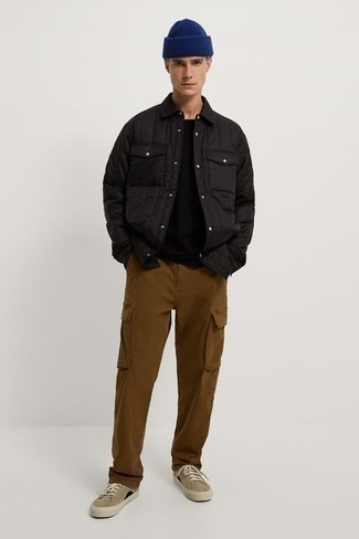 С чем носить черную стеганую куртку мужчине