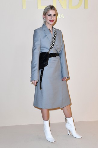 С чем носить черную кожаную стеганую сумку женщине