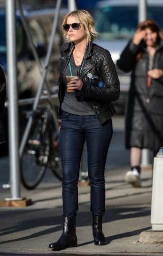 С чем носить черную кожаную стеганую косуху женщине