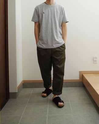 С чем носить черные сандалии мужчине