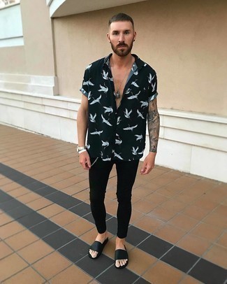 С чем носить черные сандалии мужчине