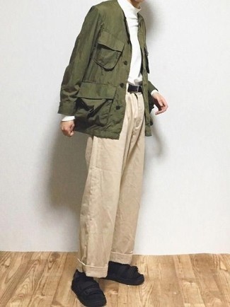 Какие водолазки носить с черными сандалиями мужчине