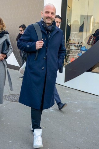 С чем носить черный шарф мужчине