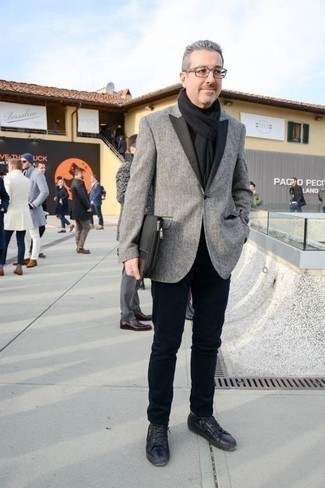 С чем носить черный шарф мужчине