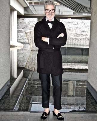 С чем носить черный кардиган с отложным воротником мужчине