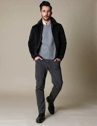 Какие свитера с круглым вырезом носить с черной короткой дубленкой мужчине