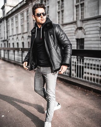 С чем носить черную короткую дубленку мужчине