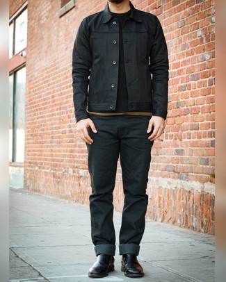 Как носить черную куртку-рубашку с черными джинсами мужчине