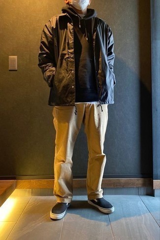 Какой худи носить с черной курткой-рубашкой мужчине