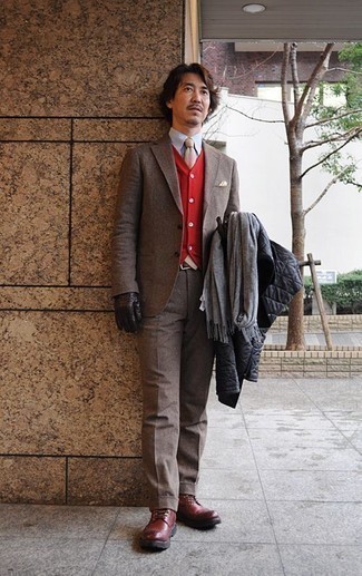 Какие жилеты носить с черной курткой-рубашкой