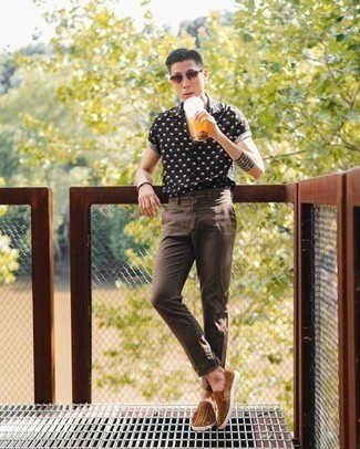 С чем носить черную рубашку мужчине лето