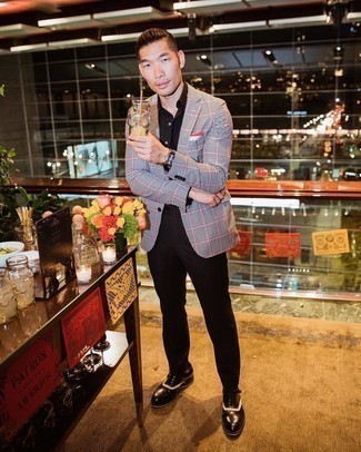 С чем носить черную рубашку мужчине лето