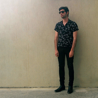 С чем носить черную рубашку мужчине весна