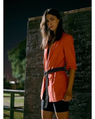 Какие пиджаки носить с черными шортами женщине