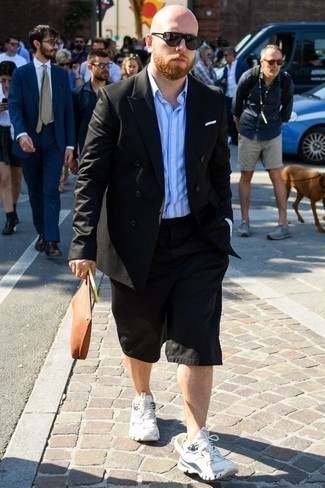 Какие двубортные пиджаки носить с черными шортами мужчине